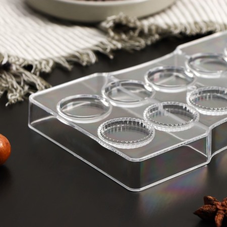 Konfinetta chocolate form "Medal", 20 × 12 × 2.5 cm, 10 cells (3.3 × 0.4 cm)-1