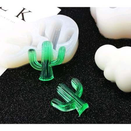 Mold Silicon "Cacti" 2 items 1.5x8.5x5 cm-2