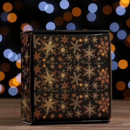 Gift box, cover is, "snowflakes", 14.5 x 14.5 x 6 cm-1