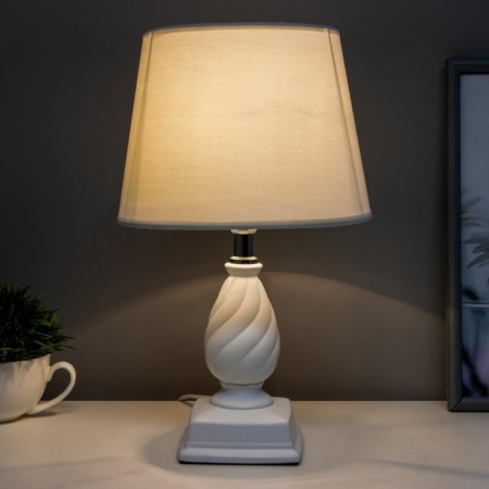 Table lamp "Chantal" 1he14 40W white 20x20x30 cm Risalux-2