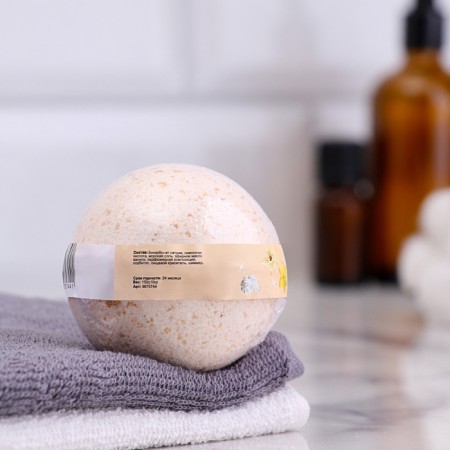 A bomb for a bath with a shimmer "Cream vanilla" yellow 150 g-1