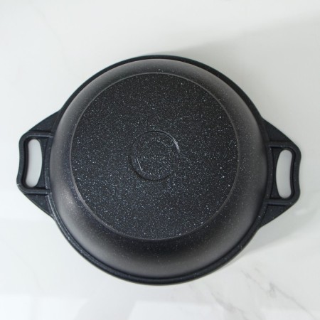 Cauldron with a lid-horseman, 3 liters, cast handles, anti-stick coating, color dark marble-2