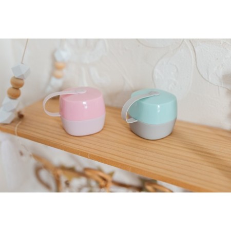 A container for storing and sterilizing children's nipples and dummy, white/pink color-8