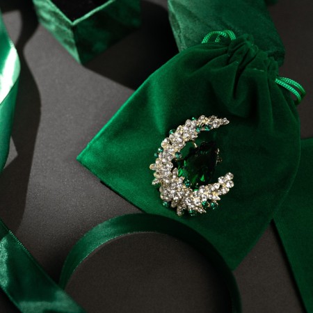Velvet bag, 10 × 12 cm, green color-1