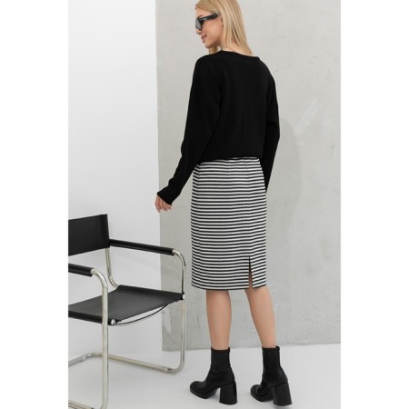 Women's skirt, size 48, black color-1