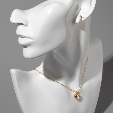 Set of 5 objects: earrings (4 pairs), a pendant “minimal” heart, color gold, 40 cm-4