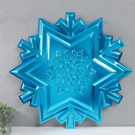 Figure "Snowflake" is a large blue metallic, half, 66.7x63.5 cm-1