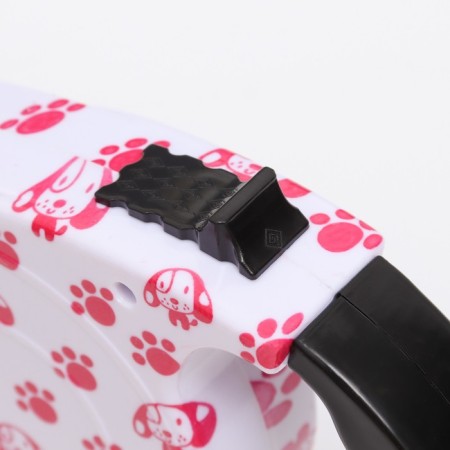 Roulette with leash, rubber pen, 5 m, animal weight up to 15 kg, legs on white-1