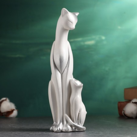 Figure "Cat with a kitten" white in silver, 21x7x7cm