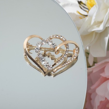 Brooch "Heart", white color in gold-2