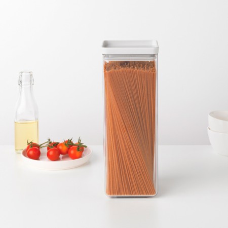 Rectangular container Brabantia Tasty Colours, light gray color, 2.5 liters