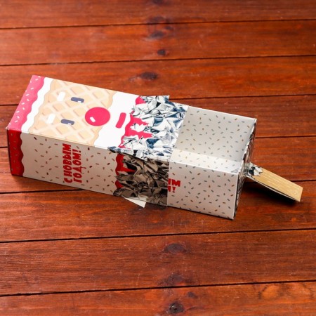 Gift box "Happy New Year" 10.1 x 8.2 x 20.2 cm-3