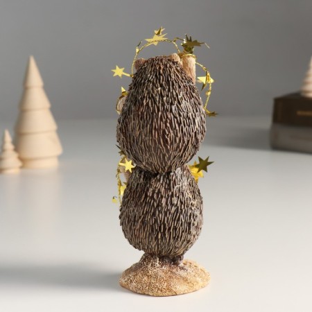 Souvenir Polystone "Hedgehogs with a garland with stars - acrobats" 6x7x15.5 cm-2