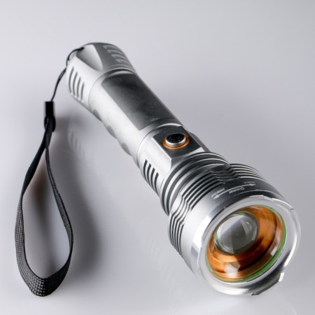 Manual battery flashlight, 3 watts, 1200 mAh, cigarette lighter charge 16.5 x 8.5 x 8.5