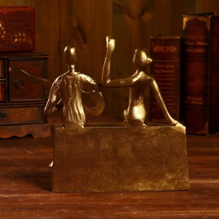 Souvenir "Musicians" aluminum 24.8x7.6x25.4 cm (brass coating)-2
