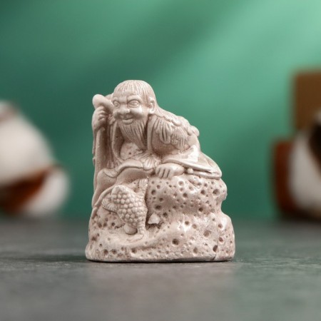 Фигура "Бог моря" коричневая, 4х4х3см-1