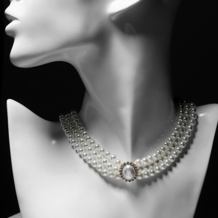 Choker "Estet" with a pearl, white color, 35 cm