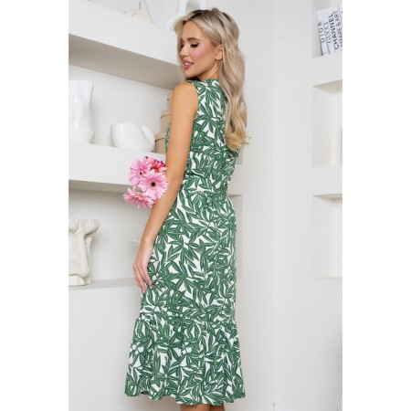 Women's dress, size 50-6