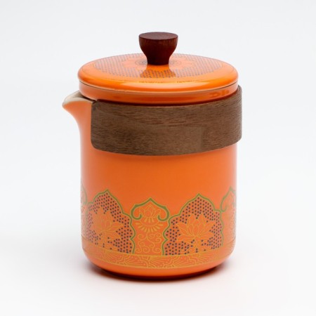 A set for a tea ceremony of 5 items, 3 persons, a cup of 46 ml, a kettle 250 ml, orange-1