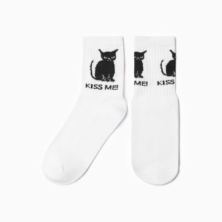Women's socks "Kiss Me", white color, size 23