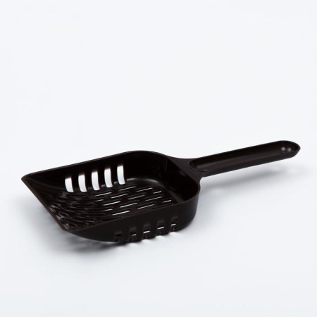 A scoop for cleaning a cat toilet, chocolate-1