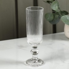 A glass of glass for champagne magistro 