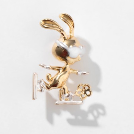New Year's Brooch "Hare" on skates, white color in gold