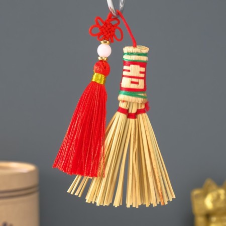Suspension "Talisman. Venik with a brush. Hieroglyph happiness" 21.5 cm-2