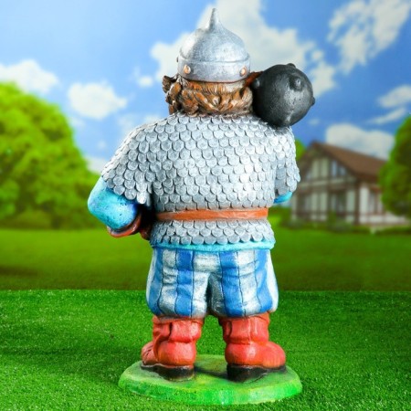 Garden figure "hero" 25x33x72cm-6
