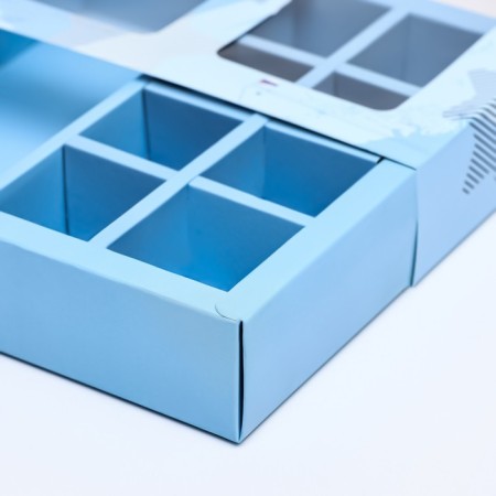 Box for 8 sweets + chocolate, with a window, "February 23" 17.7 x 17.8 x 3.8 cm-4