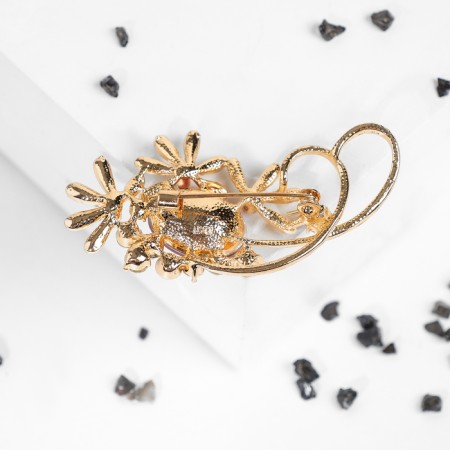 Brooch "Empress" Laksheri, red-white color in gold-1