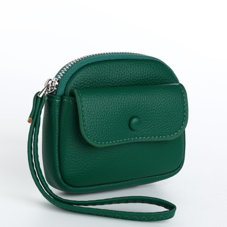 Lightning purse on a zipper, green color
