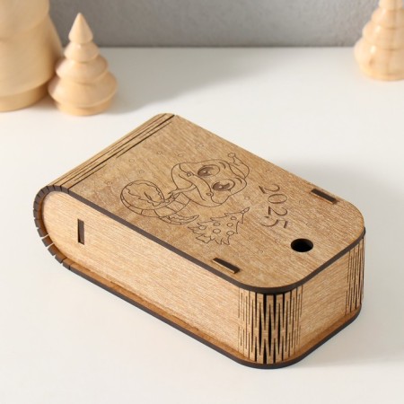 New Year's box "Snake. At the Christmas tree" 13x7x4-3