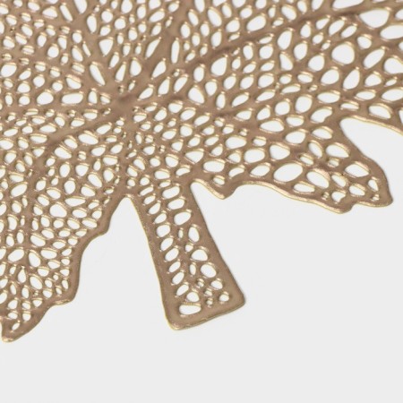 A set of serving napkins on the table “Maple leaf”, 4 pcs, d = 38 cm, gold color-3
