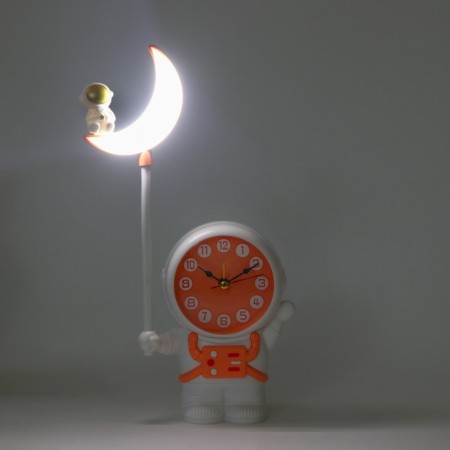Clock - an alarm clock "Cosmonaut" for children, 2 modes, dial D -9 cm, 15 x 28 cm-3