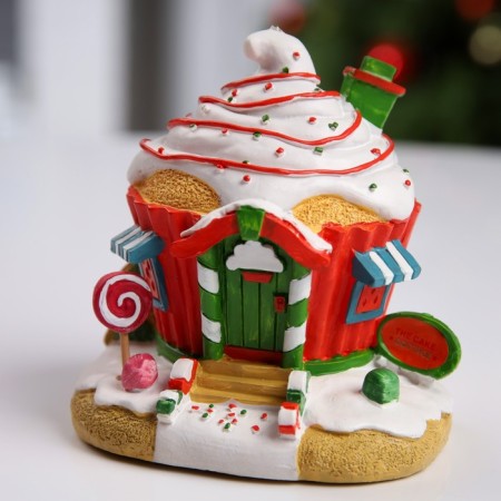 LED figure "House of sweets" 13 × 12 × 9 cm, polystone, batteries LR44x2, glow warm white-3