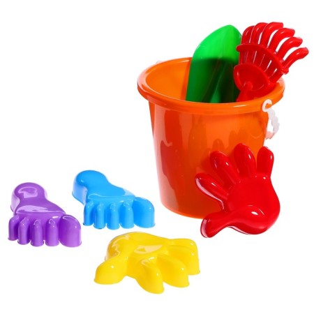 Set for playing in sand No. 20: Big bucket, scoop, rake, 4 molds