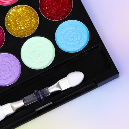 Cosmetics set for girls: shadows, shine, applicator-3