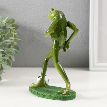 Souvenir Polystone "Frog plays football" 17x6.5x10.5 cm-3