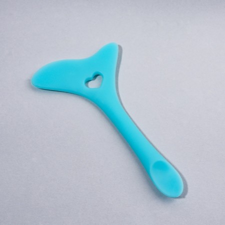 Stencil-assistant d/application of eye makeup and lips 11.7*6,*0.7cm silicone pigeon package qf-2