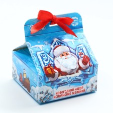 Set: Cookies with prediction, chocolate and a piece of paper for fulfilling the desires 