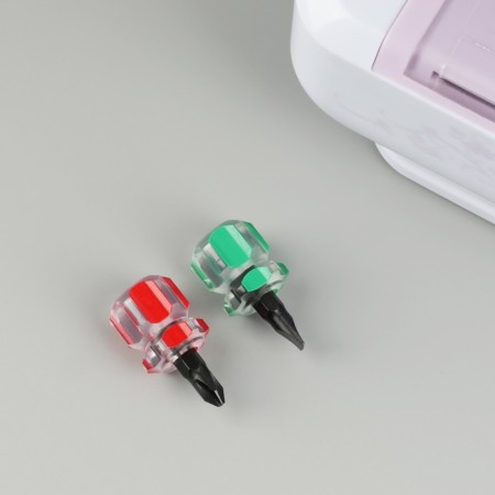 Set of screwdrivers for a sewing machine, 2 pcs, red/green color-1