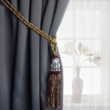 Curtain brush 