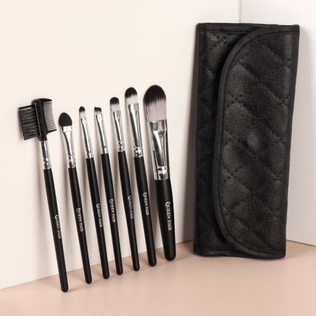 A set of makeup brushes, 7 items, a cover on a button, black color-3