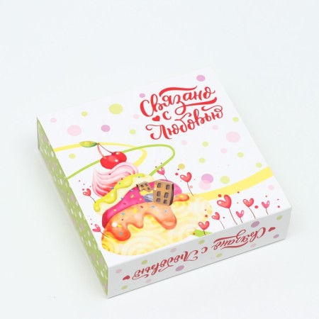 Box for 9 sweets with a shell "associated with love", 13.7 x 13.7 x 3.5 cm-3