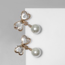 Earrings with pearls 