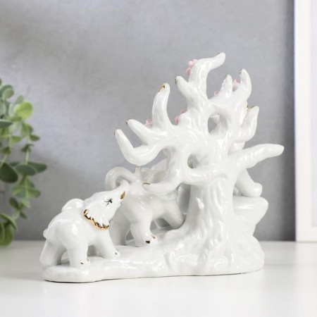 Souvenir ceramics "Three elephants under the tree" White 15.5x20x7.5 cm-1