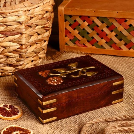 Larissa Casket Wood 17.8x12.7x5.7 cm