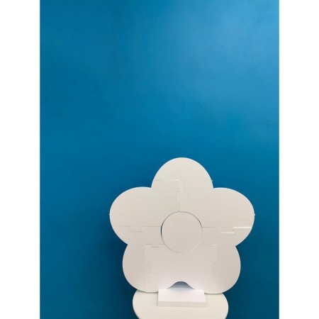 The frame for the aeromosaic figure "Flower", white, 1 pc.-1
