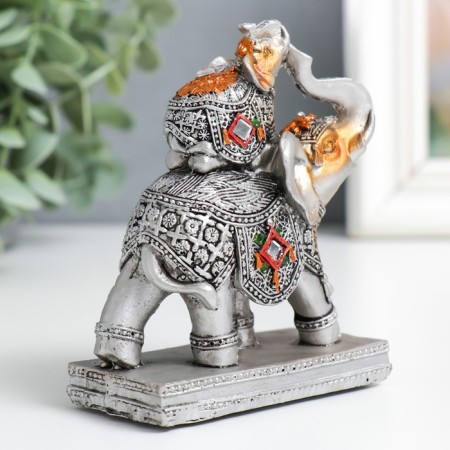 Souvenir Polystone "Elephant on the Slonia" on the stand silver 8x4x10 cm-1